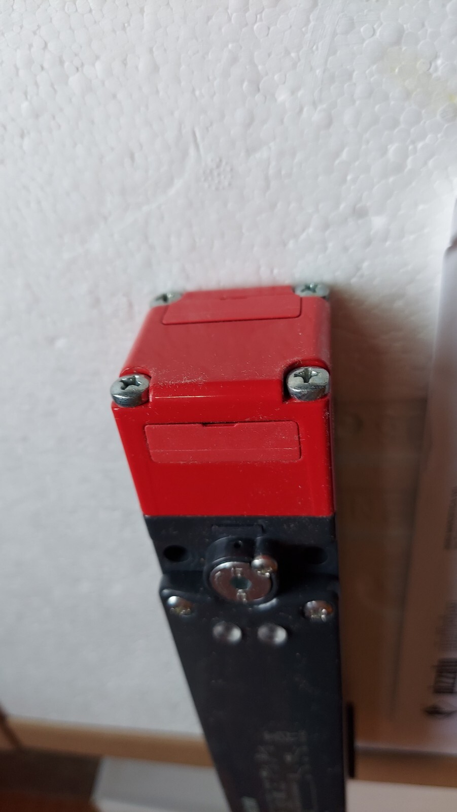 New Pizzato FG 60AD1D0A Interlock Switch