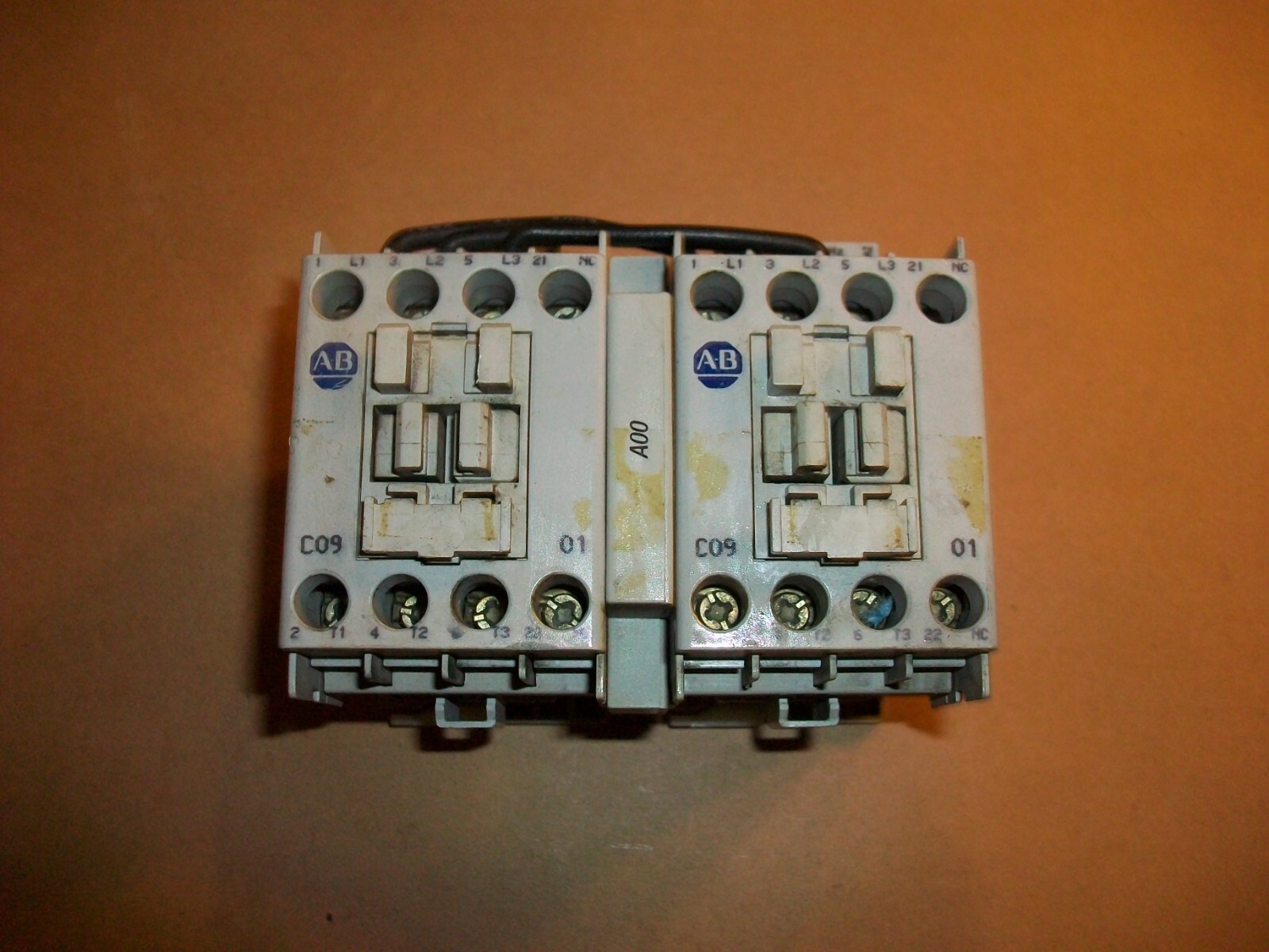 Allen Bradley Reversing Contactor 100-C09*01 Series A USED