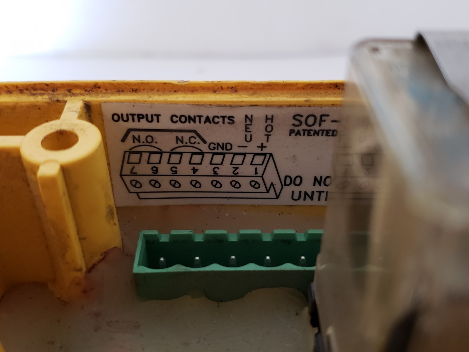 SOF TOUCH ST-0001 INDUSTRIAL MACHINE SWITCH 15-30 VDC 10A