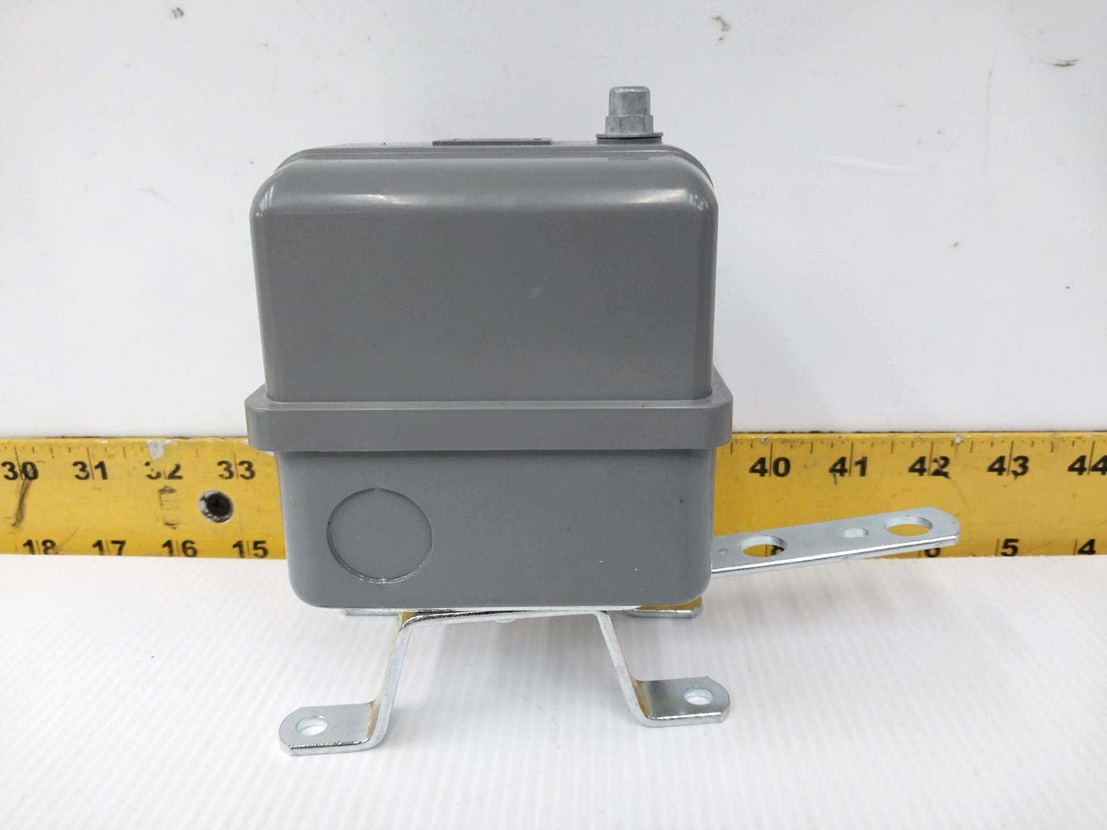 New Square D Float Switch Catalog # 9036GG2 Ser. C