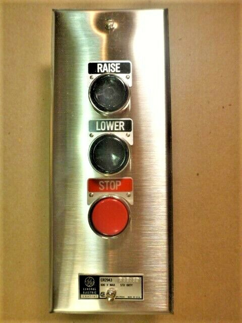 CR2943NB303M RAISE LOWER GENERAL ELECTRIC Standard Duty Push button Station NEW