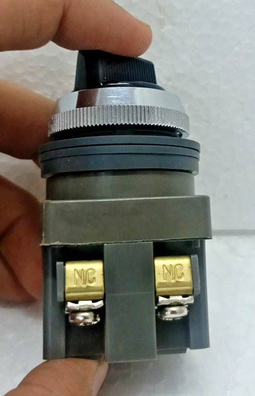Idec ASN 311 Idec Izumi 41-10569 AC 125 V 5A AC 300 V 3A 175 20 W