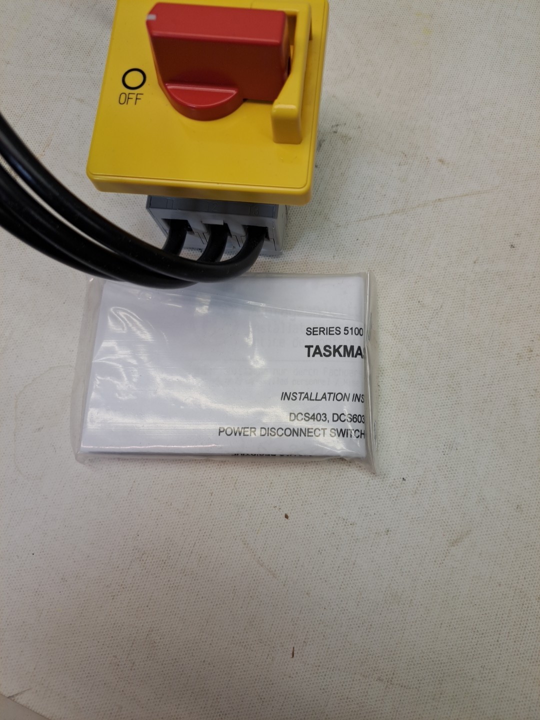 TPI CORPORATION 07171602 ACCESSORY DISCONNECT SWITCH NEW, open box