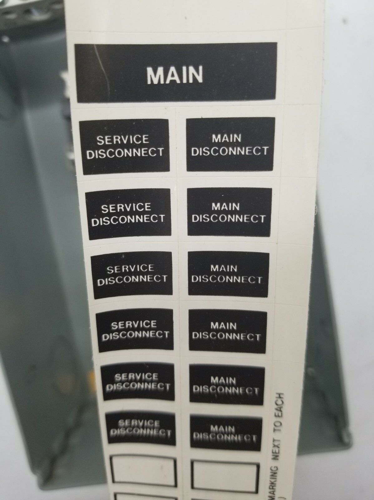 Arrow Hart Murray Division 7″ X 4 1/2″ X 3″ 120/240 VAC Electrical Panel E26095
