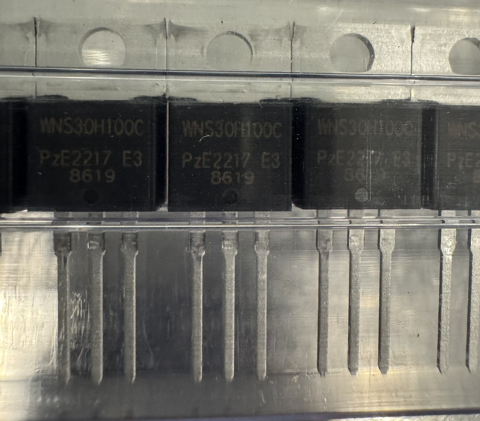 WNS30H100C WeEn Semiconductors 100V 15A PACK OF 50 NEW! FREE SHIPPING!