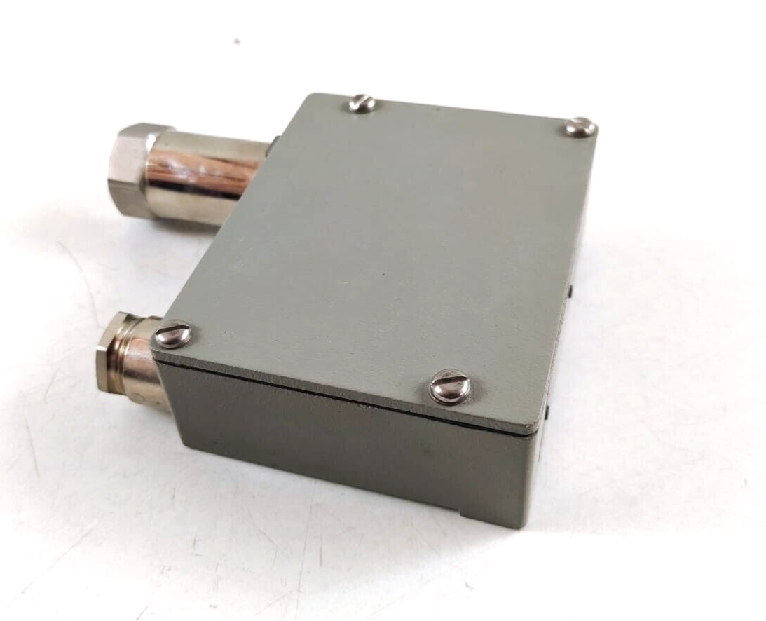 Trafag 8202 Pressure Transmitter Range: 0…2.7 bar, Max. Range: 15 bar, 10…36 Vdc