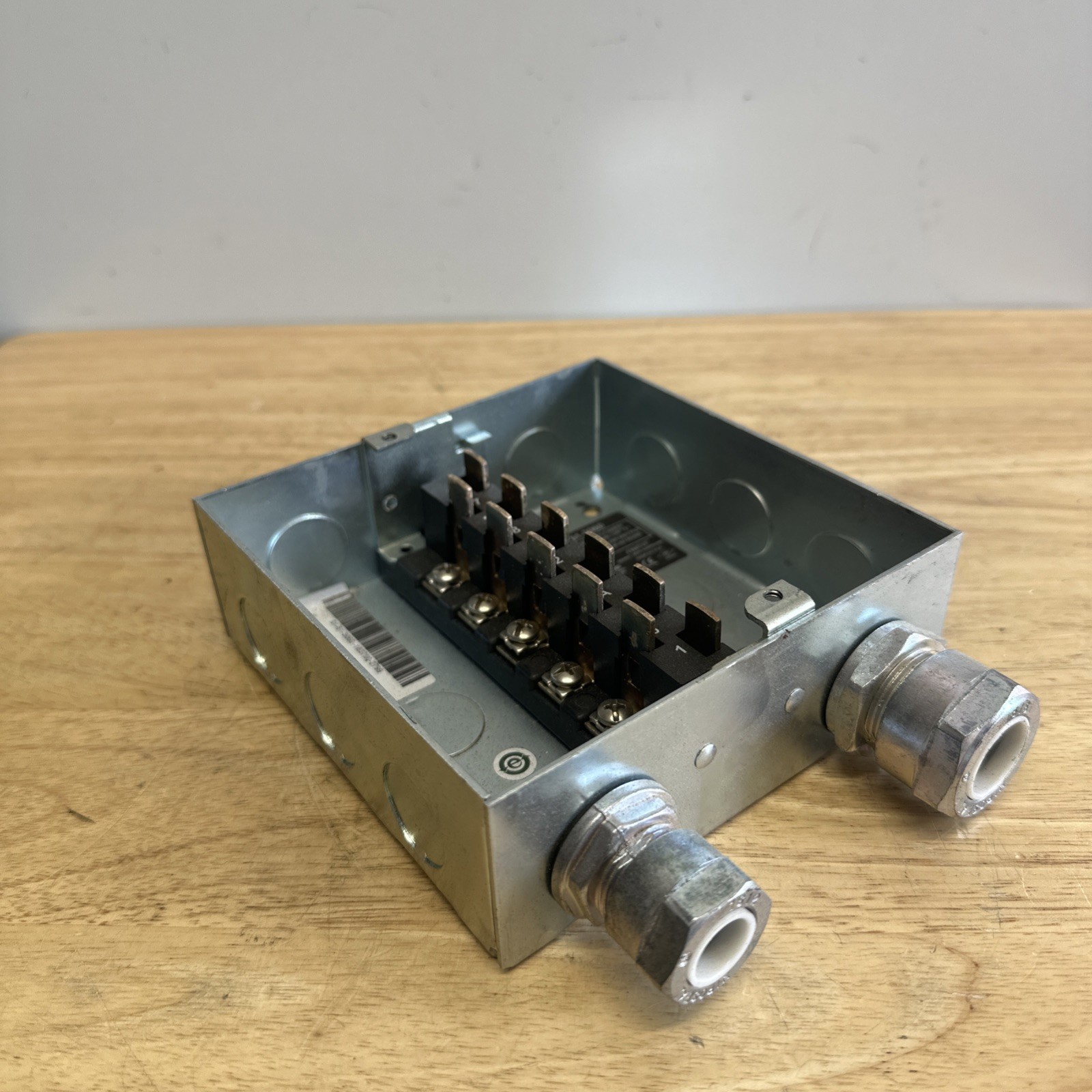 NEW FIREYE 61-3060 CLOSED WIRING BASE