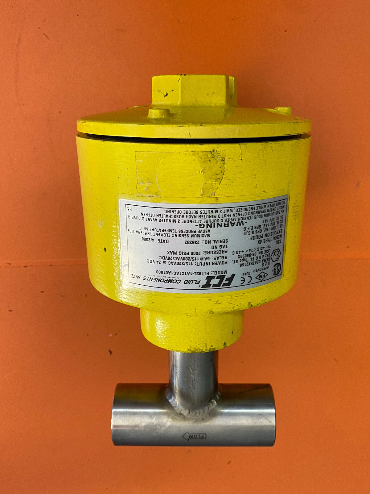 FCI Fluid Components INTL 115/220VAC or 24VDC 6A 2000PSIG FLT93L-1A1C1AC1A01000