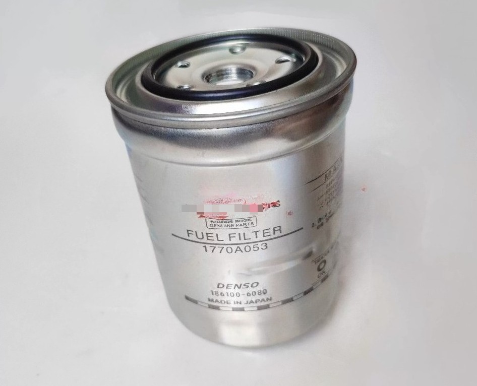 For Mitsubishi Pajero 4M41 V98 V88 L200 KA4 KB4 KH8 1770A053 Diesel Fuel Filter