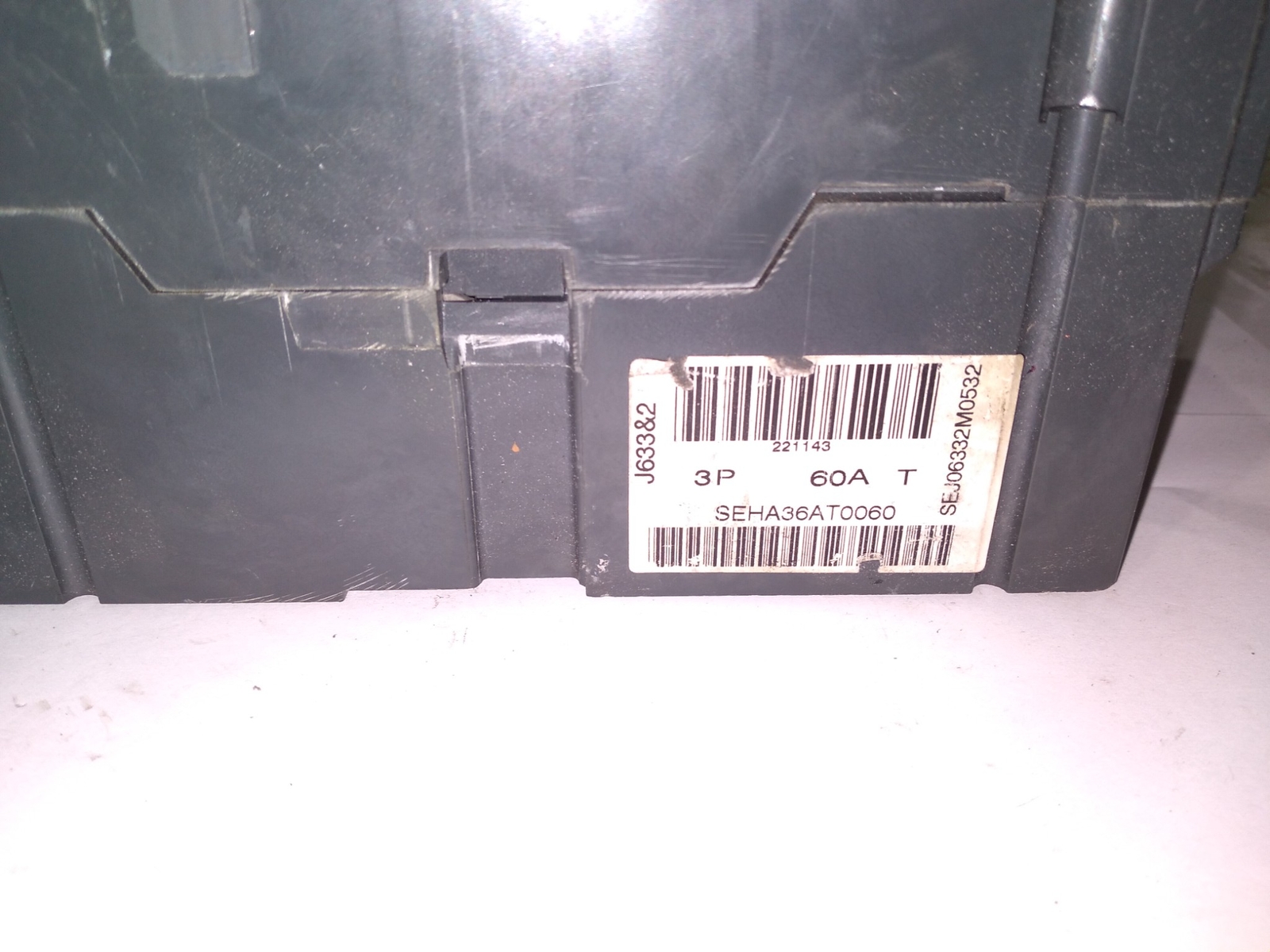 GE SPECTRA RMS CURRENT LIMITING CIRCUIT BREAKER SELA6AT0060 600VAC 3POLE
