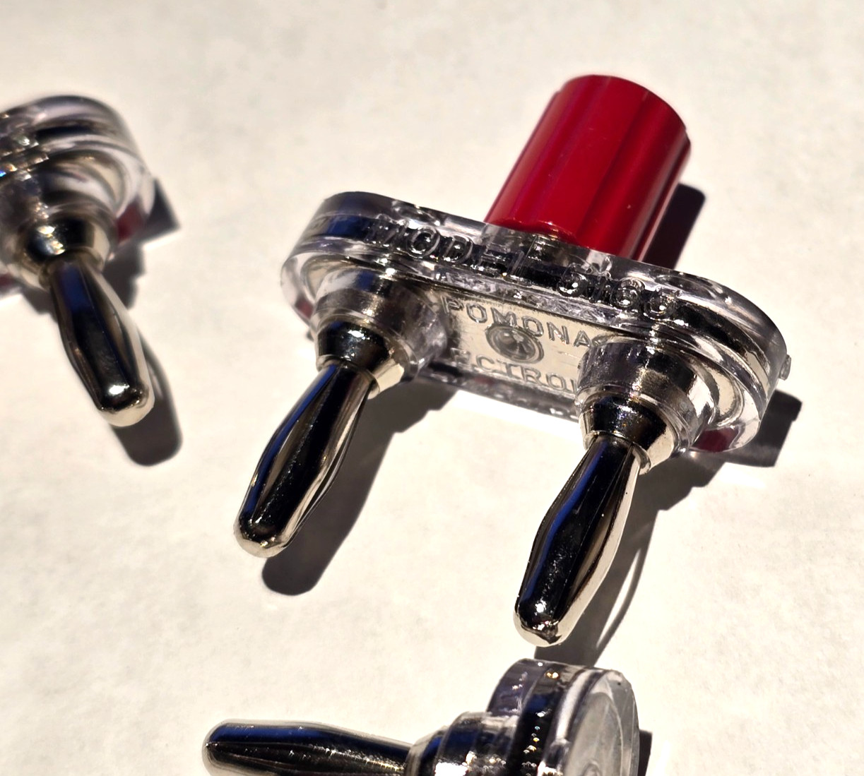 Lot of 5 – Pomona Model 5165 Double Banana Plug Shorting Bar With Binding Post