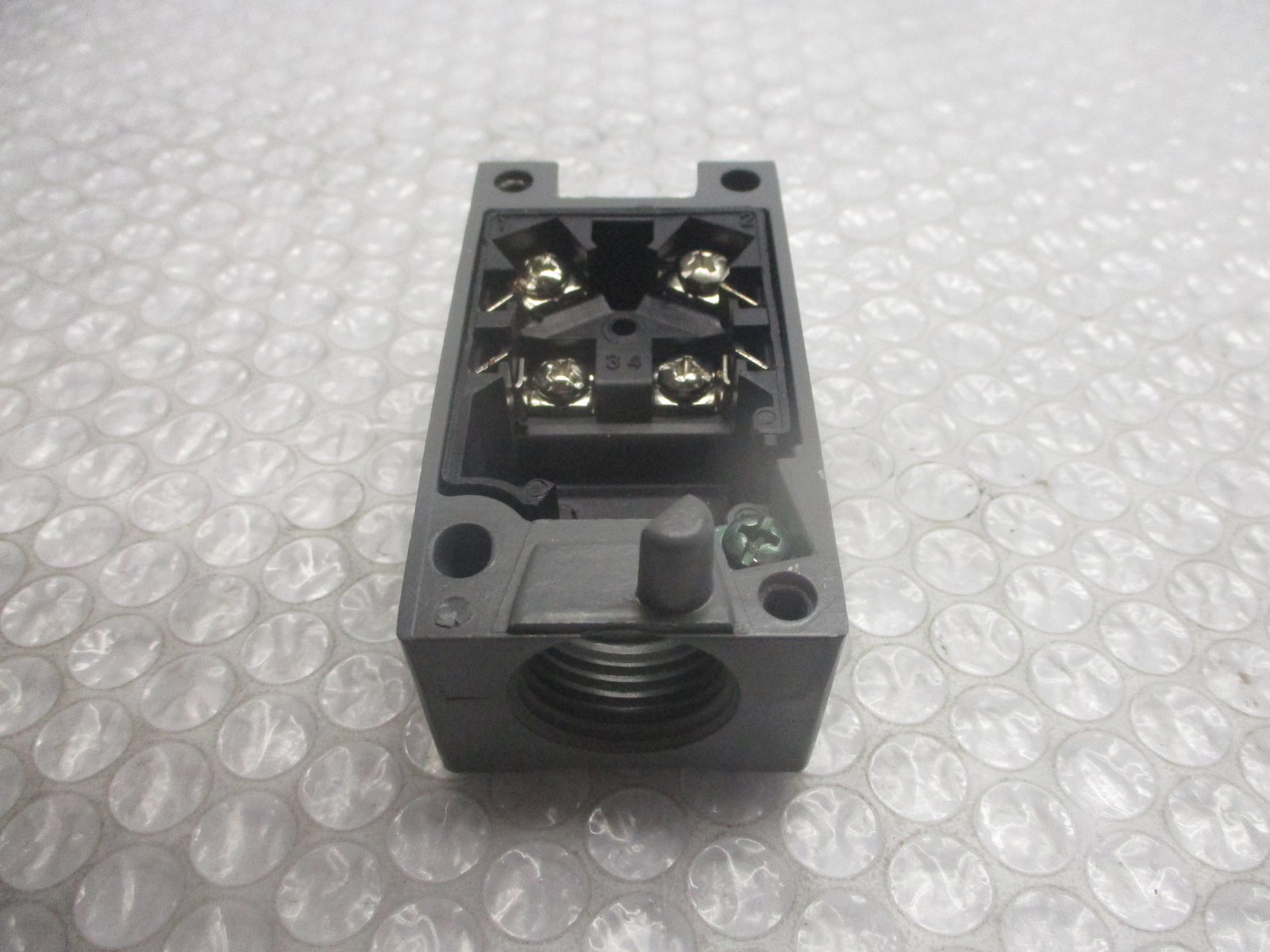 CUTTER HAMMER E51RC SER.A1 RECEPTACLE NSNP