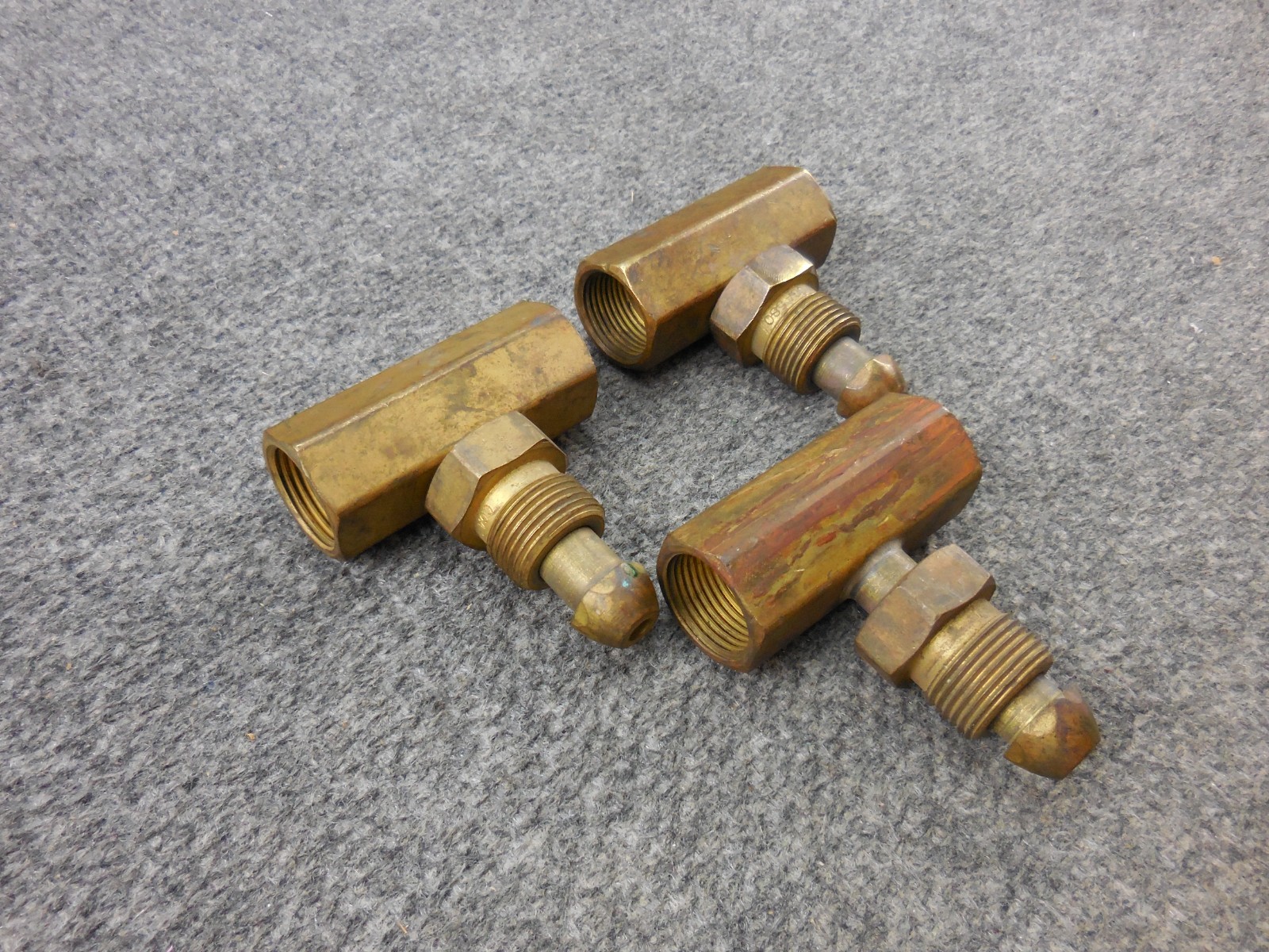 Lot of (3) Tee Coupler CGA580 Block Brass Splitter