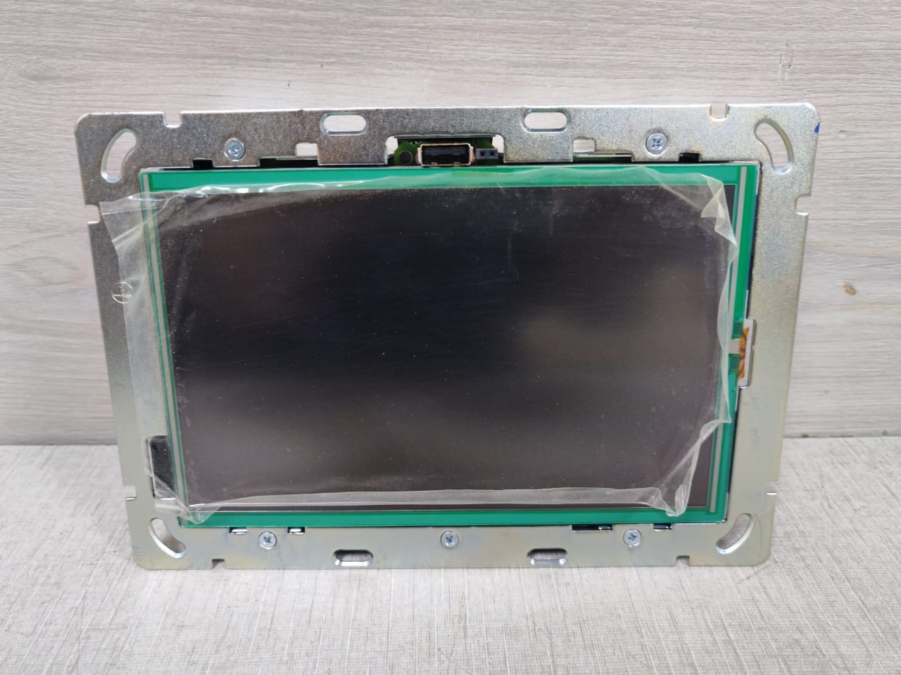 SCHNEIDER ELECTRIC MTN6260-0007 TOUCH PANEL 6″