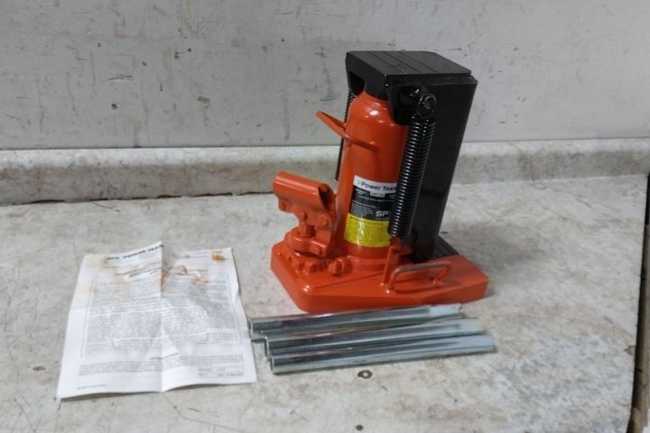 Power Team J106T 10 Ton Load Capacity 18-3/4 In Max Lift Hydraulic Toe Jack