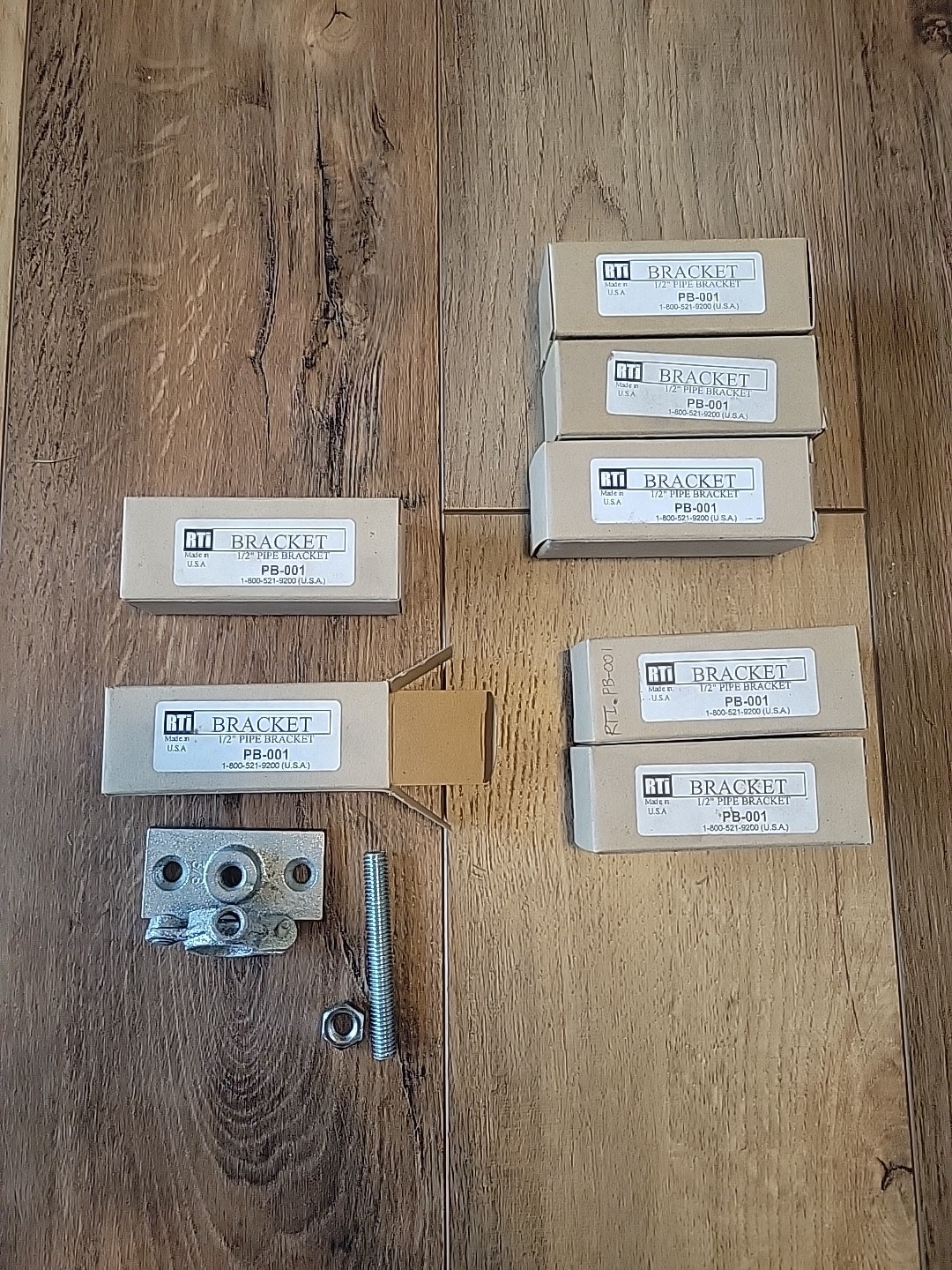8 pcs RTI PB-001 Pipe Support Brackets 1/2 INCH Air Line Modular Blue Pipe