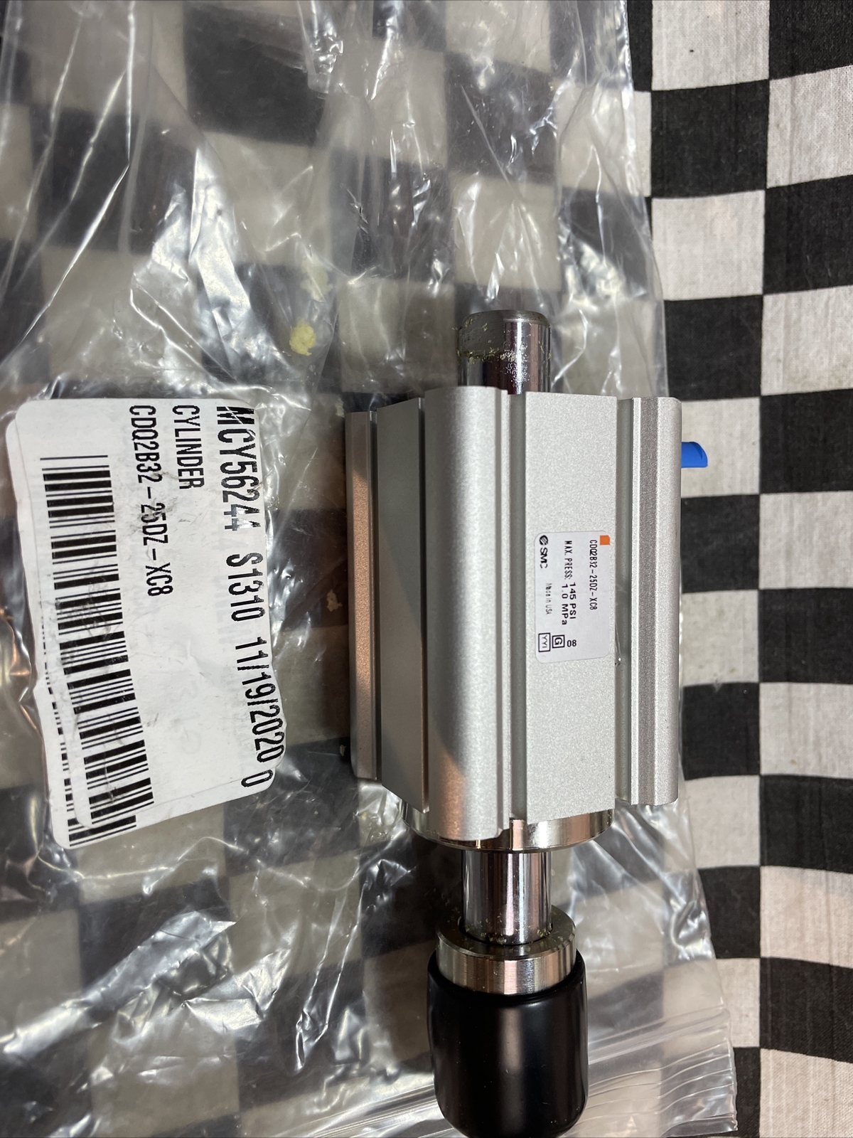 SMC CDQ2B32-25DZ-XC8, CDQ2B3225DZXC8, CQ2-Z COMPACT CYLINDER, SHIPSAMEDAY#1623V4