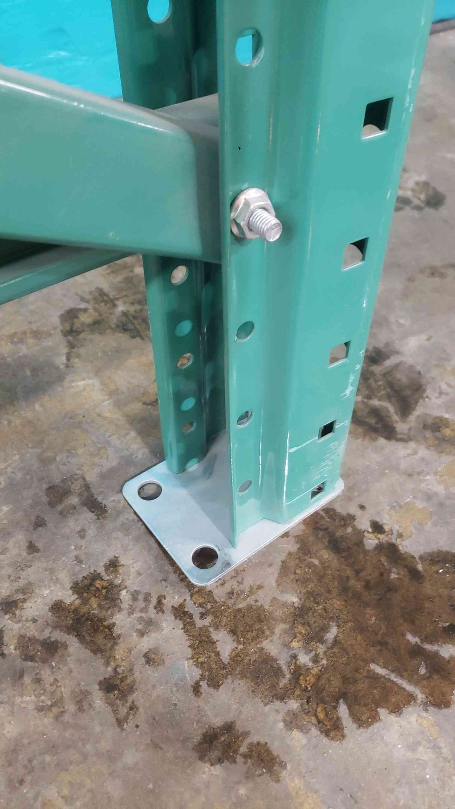 10′ Teardrop Pallet Rack Upright Frame – 42″ Depth – Interlake Style Green/Teal