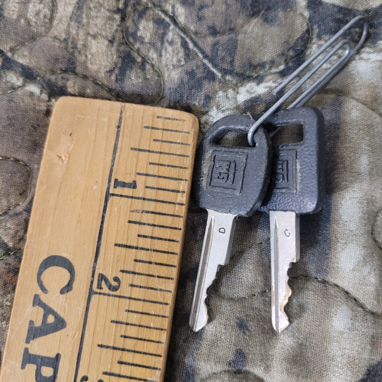 90s Gmc Keys Lot Rubber Plastic Coat Round Square Antique Retro Automotive Truck