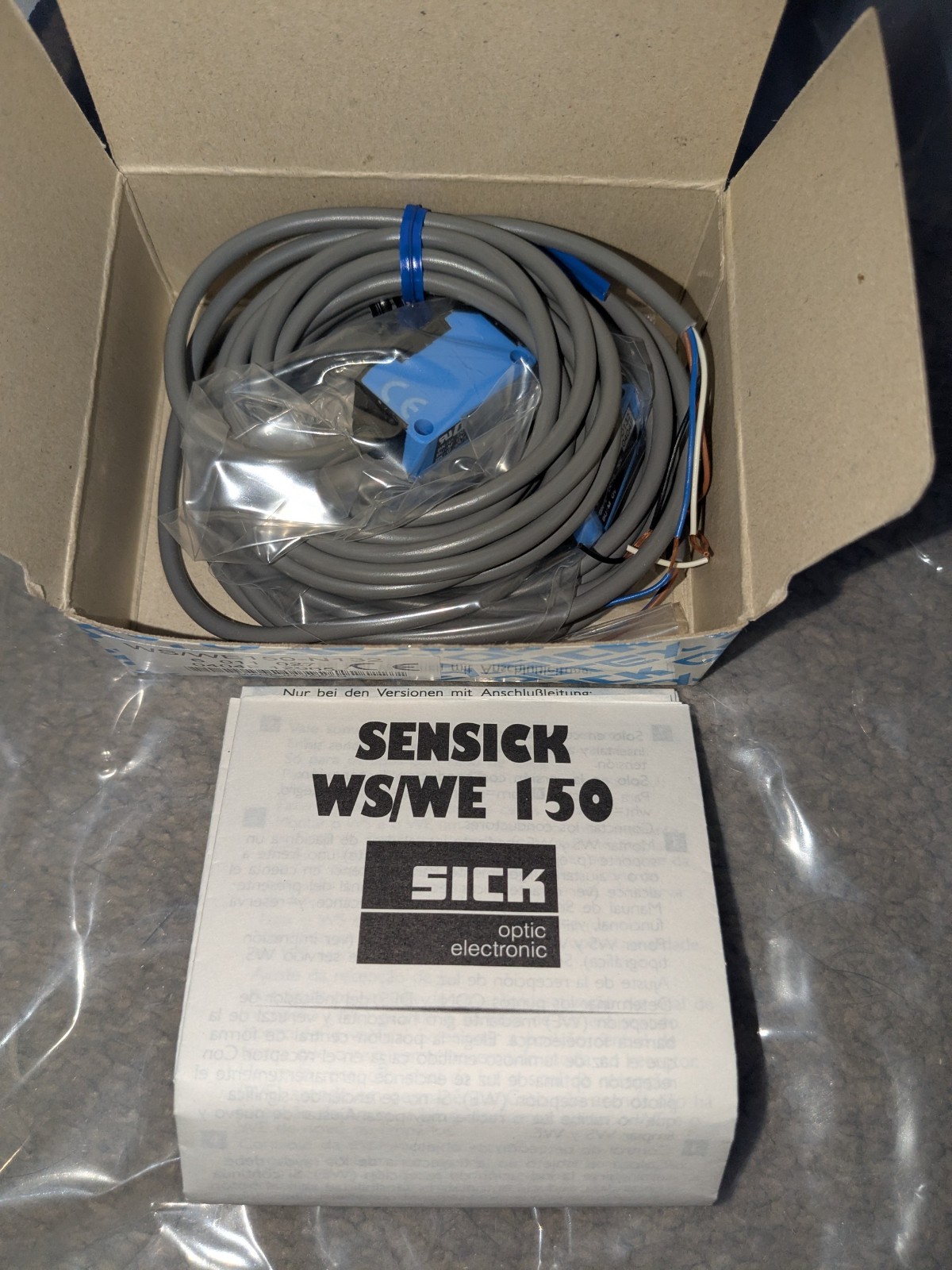 NIB SICK WS/WE150-N132 6011027 Through-beam Photoelectric switch 28mm Height