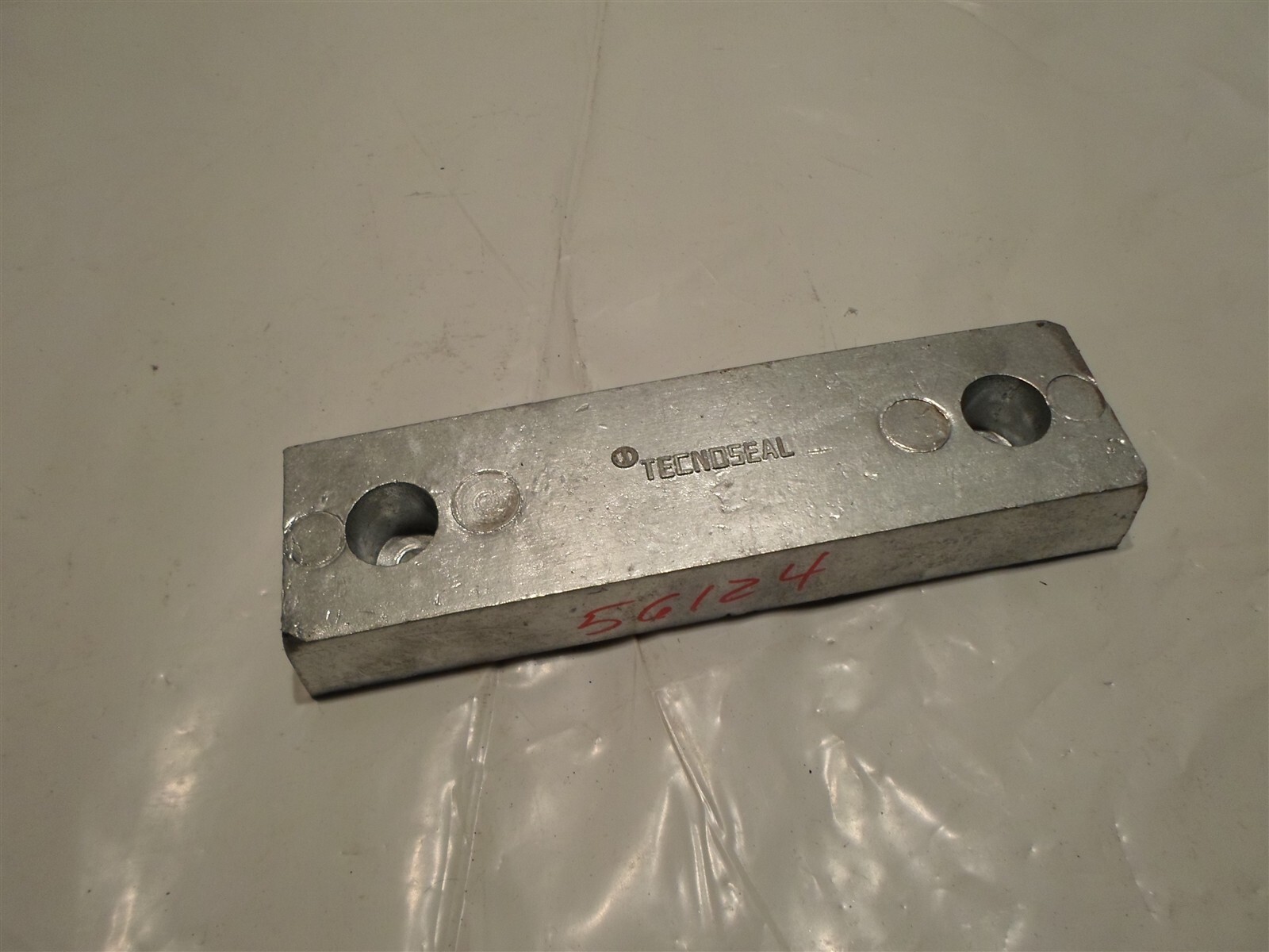 Technoseal 56124 8 1/2″ x 2 7/16″ x 1 1/8″ Thick