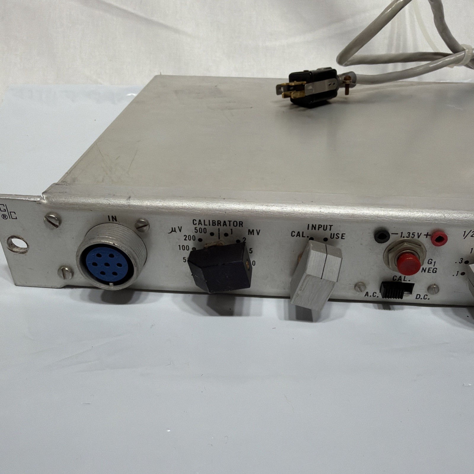 GRASS INSTRUMENTS P511J AMPLIFIER MADE IN USA