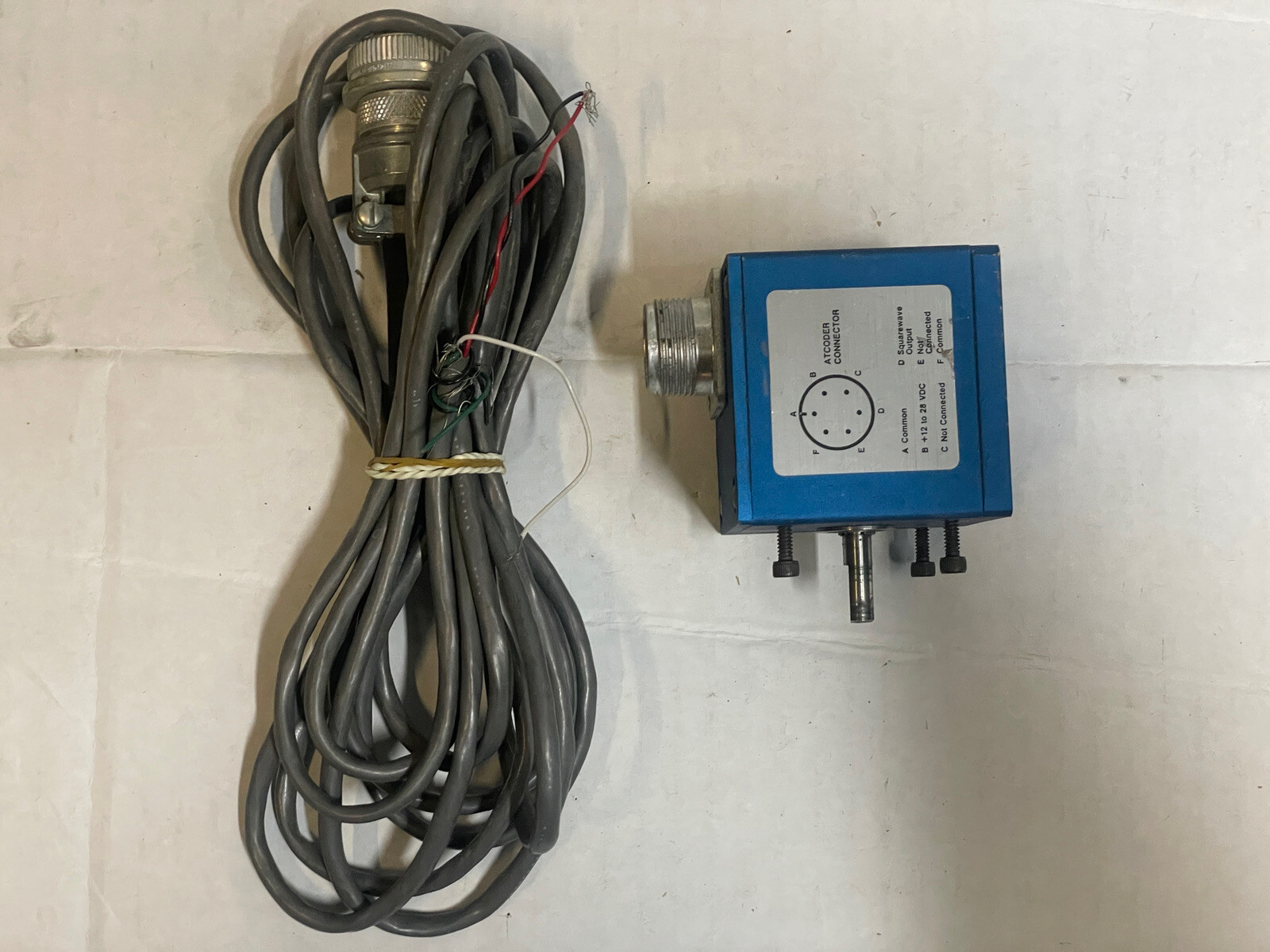 ATC Coder Rotary Shaft Encoder 901A0500N1PHSX Serial: 400,170 12/28VDC 500PPR