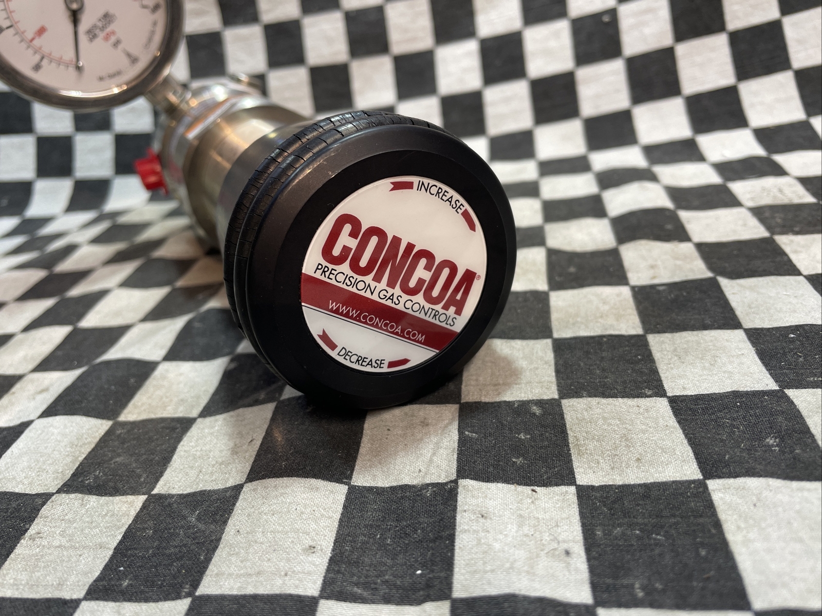CONCOA 4933001-01-000, REGULATOR WITH GAUGE 4000 PSI, 493300101000, SHIPSAMEDAY,