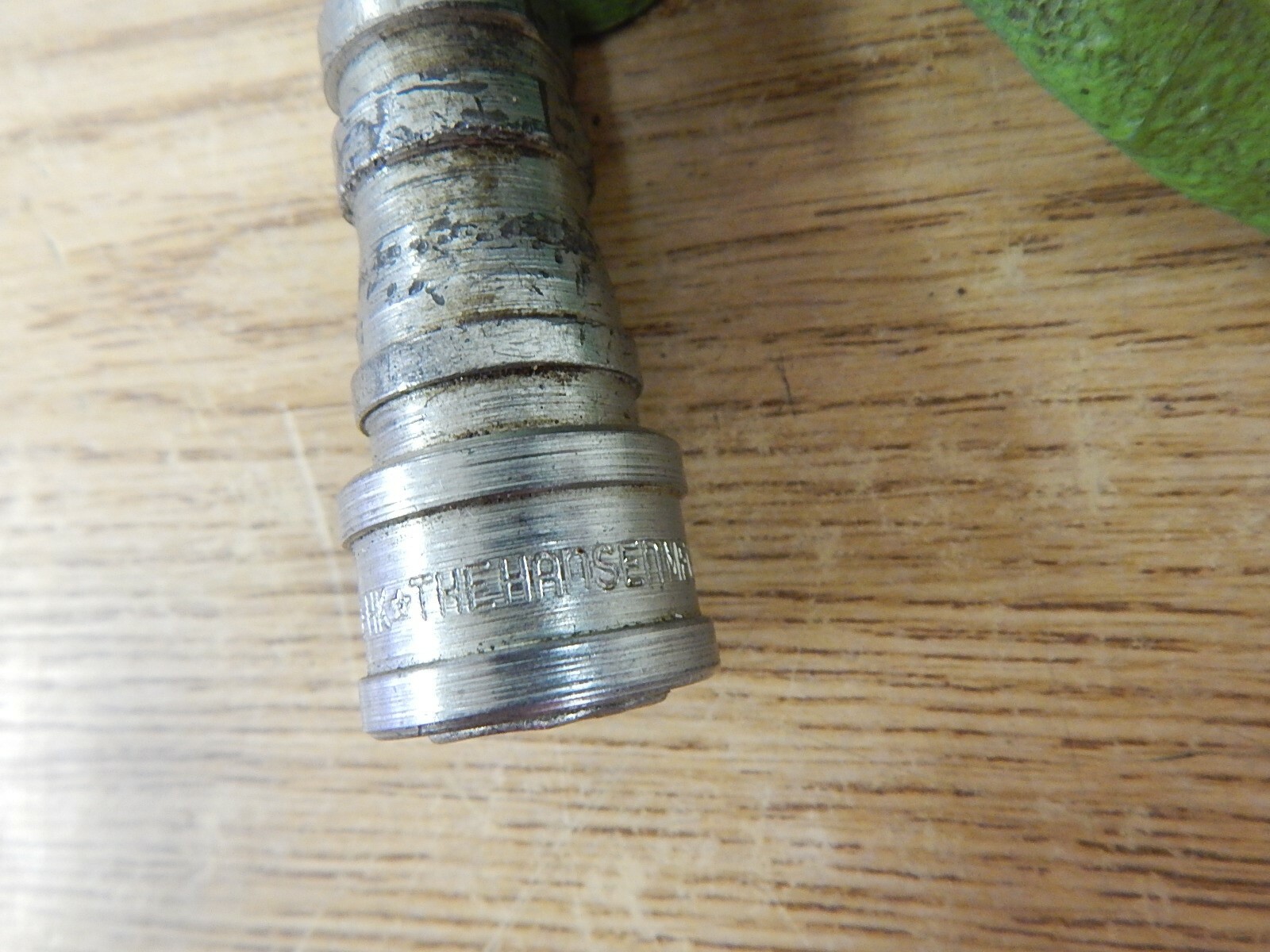 Hansen Mfg Co Ser. 1-HK Fitting 1/8″ Bore 12mm Bore 2-15/16 Total Length