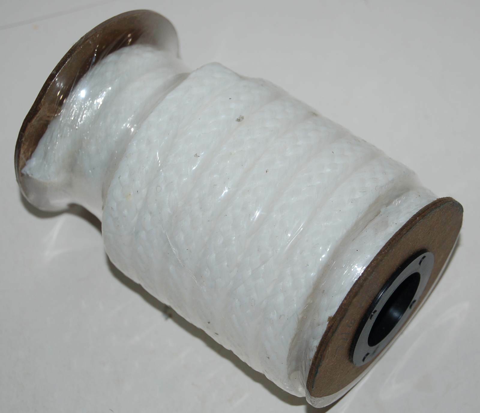 31951940 Teflon Soft Filament Compression Packing -450F-500F 100psi 7/16″ x 7ft