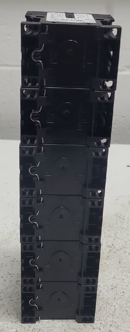 Siemens Sirius 3RT2015-2BB42 w/ 3RT2916-1JJ00 Connector Lot 6 units.