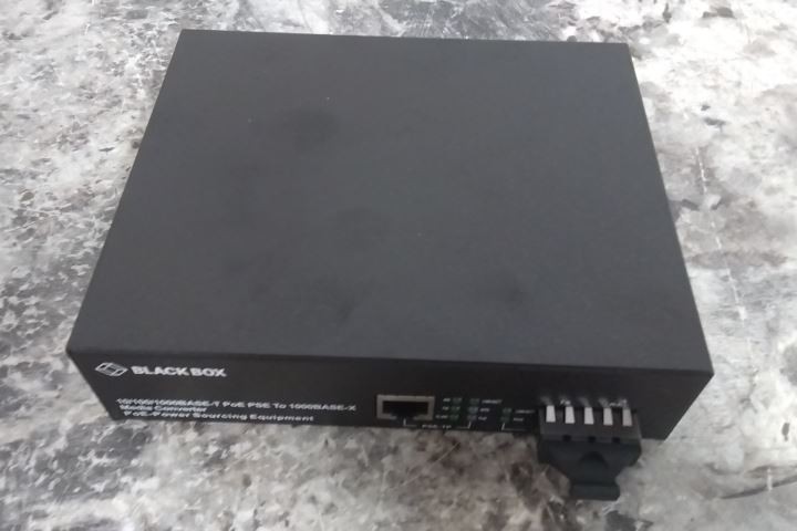 Black Box LPS500A-MM-SC-R2 10/100/1000 BASE-T PoE PSE to 1000BASE-X Converter