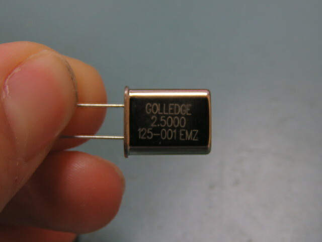 Golledge Electronics 125-001 Qty of 50 per Lot 2.5mhz Quartz Crystal; HC49/251J