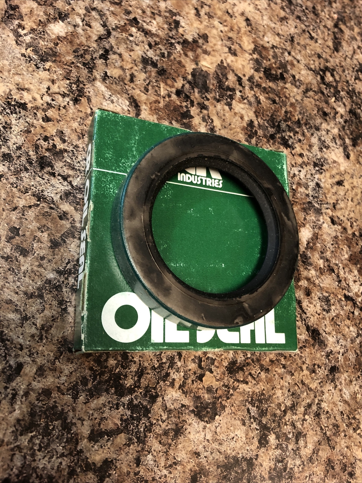 Chicago Rawhide SKF CR 21210 Oil Seal F+S!