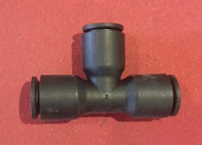 Parker 3/8″ x 3/8 x 3/8″ PVC Tee P# 3104 60 00