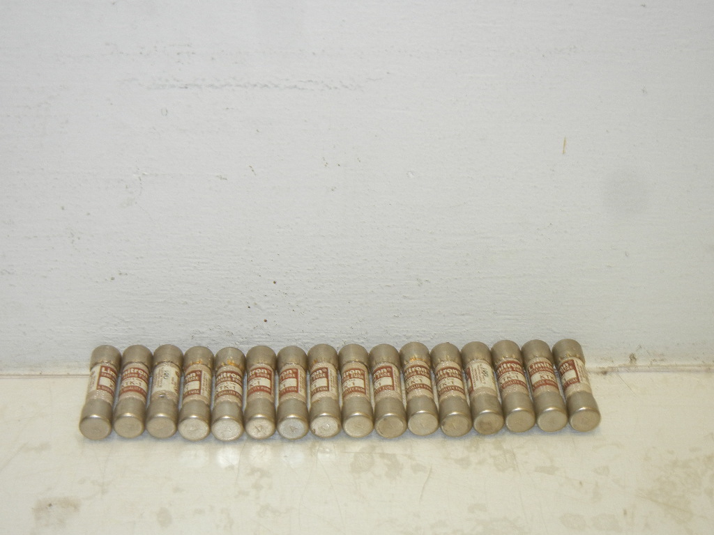 LOT OF 16 COOPER BUSSMANN KTK-1 NEW LIMITRON FAST ACTING FUSES KTK1