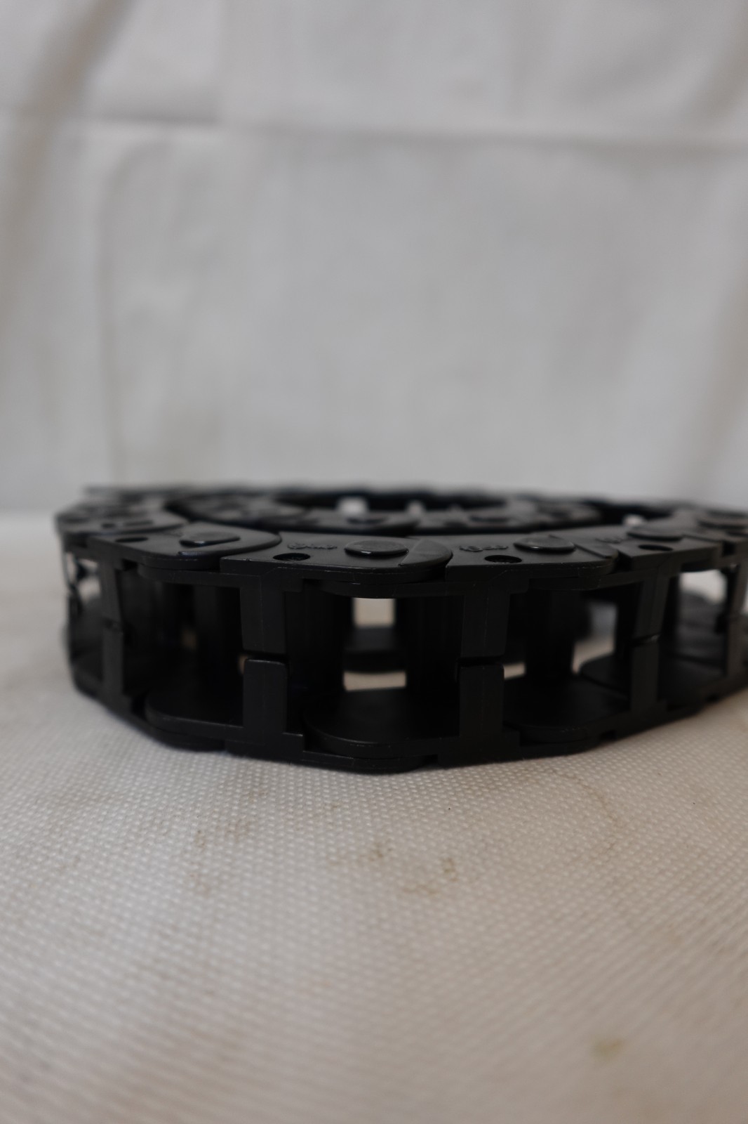 Otis Elevator / Igus – AAA342BS14 / NKB-05859-19216652 / P604090 – Plastic Chain