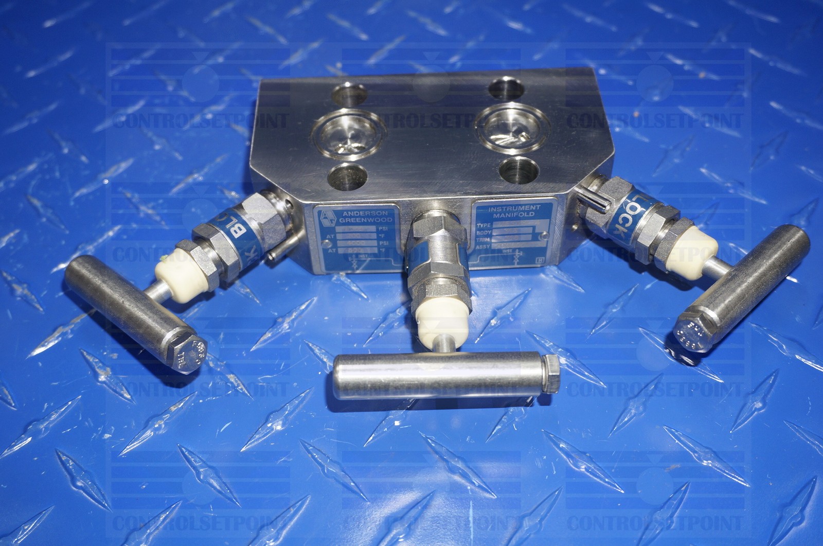 ANDERSON GREENWOOD MANIFOLD MB3VIS-4 3 VALVE MANIFOLD NEW