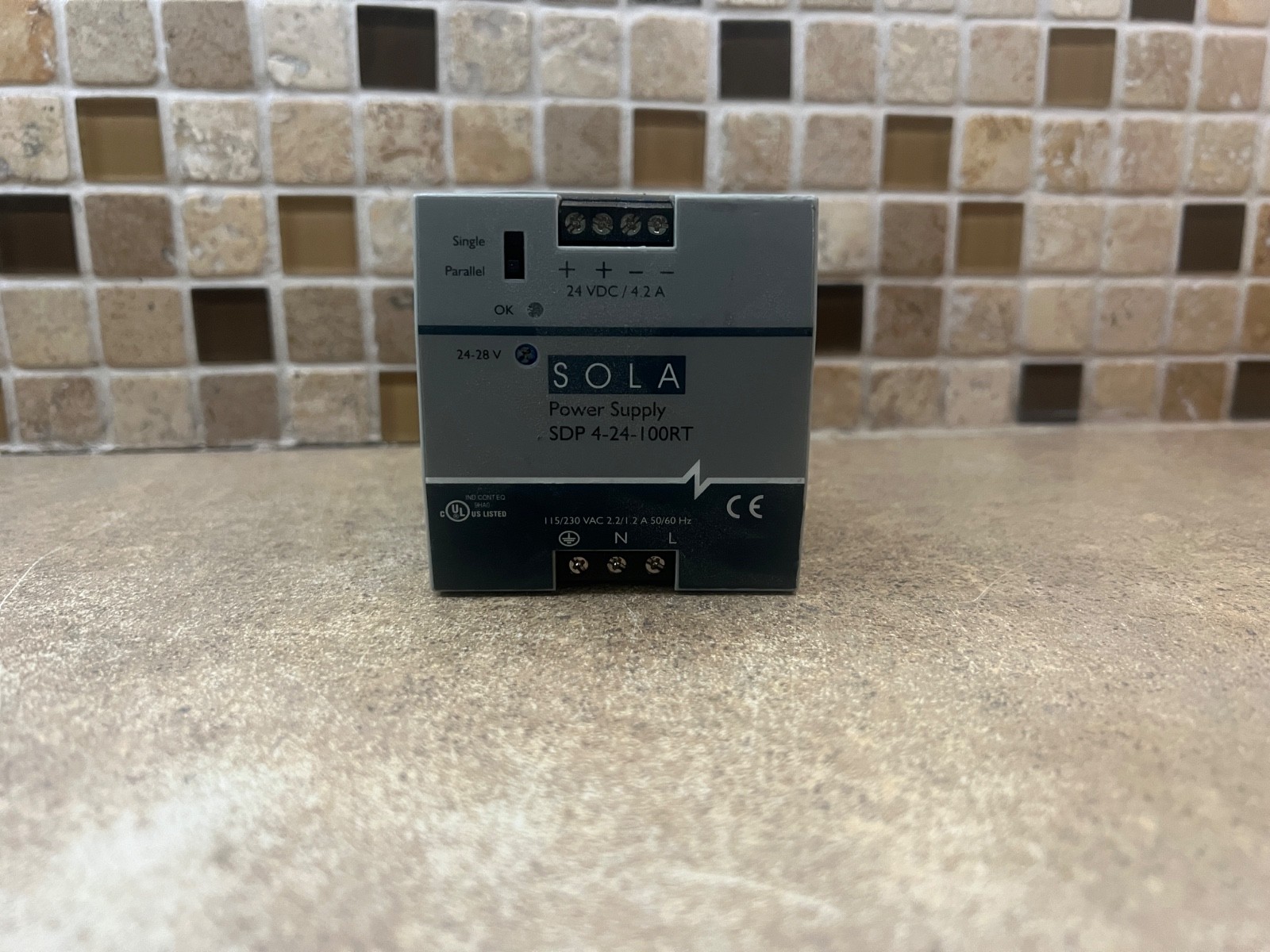 SOLA EMERSON SDP 4-24-100RT 115/230VAC 2.2/1.2A POWER SUPPLY