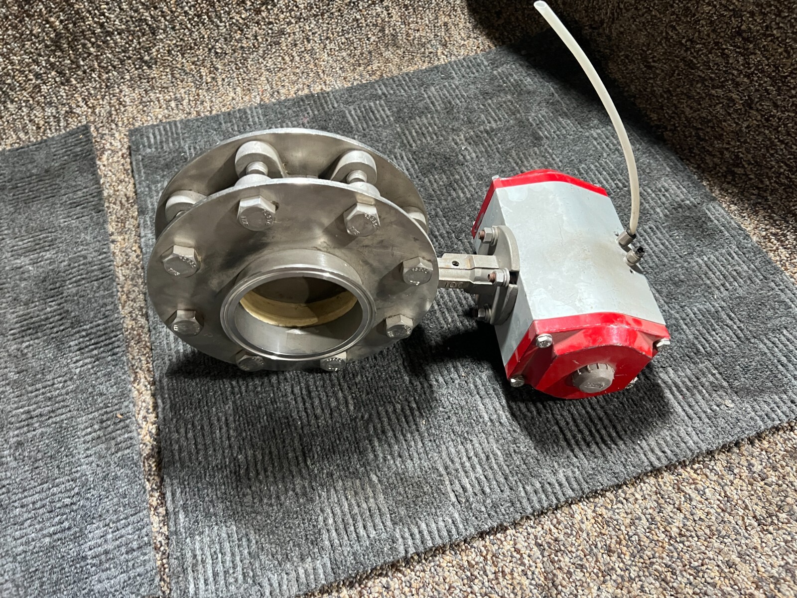Bray Controls Pinion Actuator Valve 23H8 Max PSI 140 90° Units Pneumatic 105