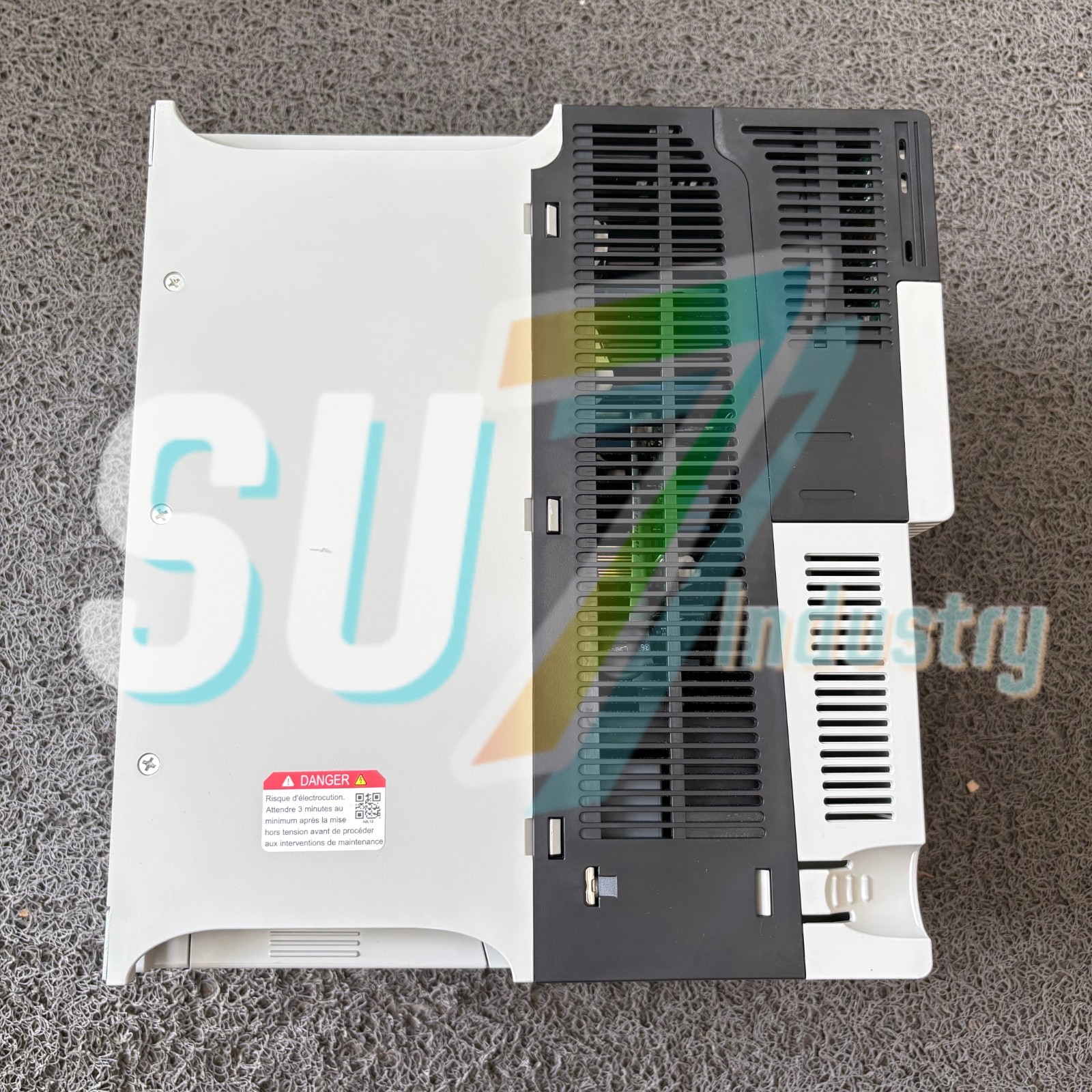 1pcs new Brand 25B-D043N114 Frequency converter