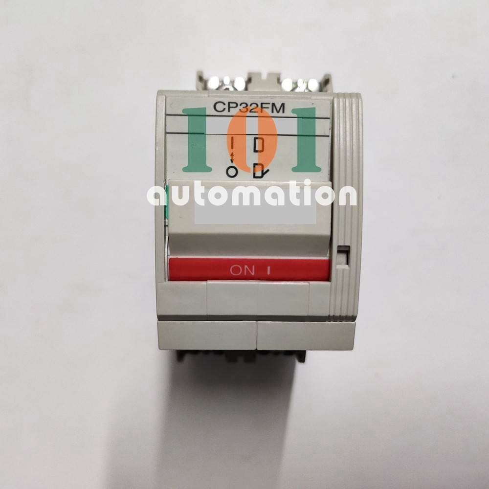 1PCS New For FUJI CP32FM/15W Circuit breaker 2P 15A