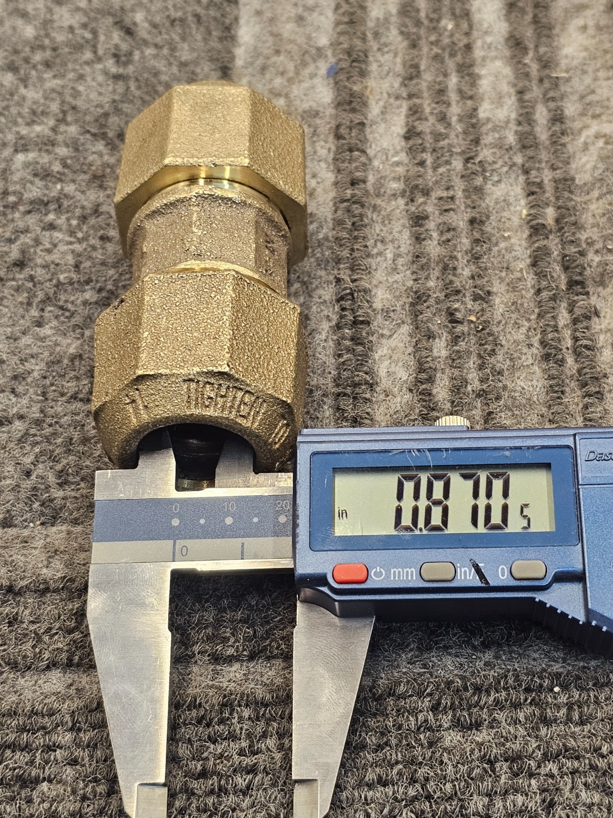 3/4-inch Brass Straight Compression Union Coupling Lead-Free 3-1/2″ Length