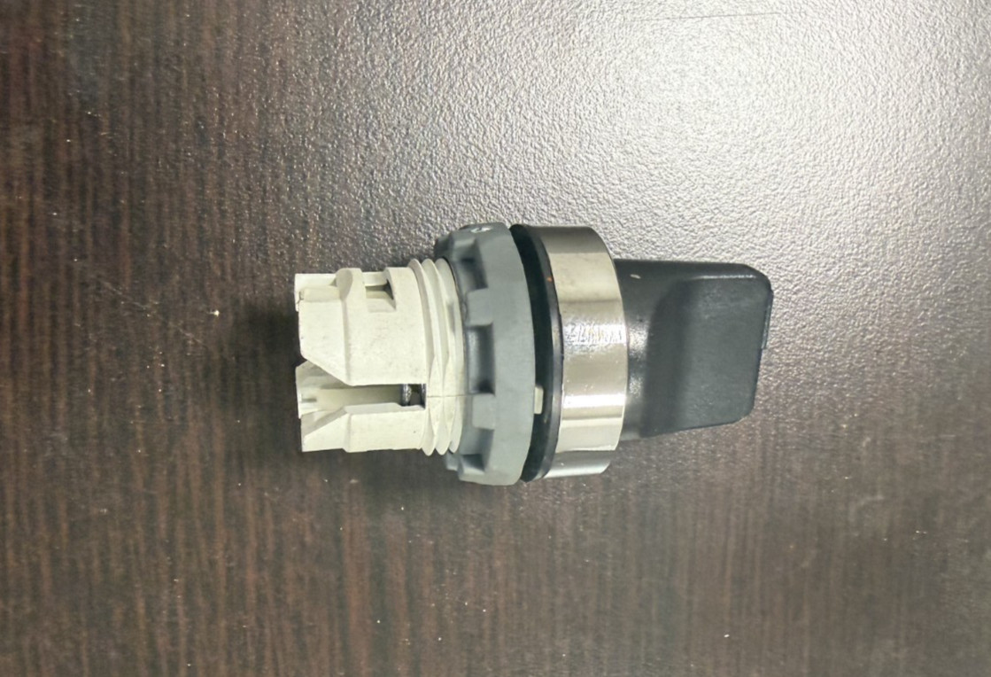 ABB M3SS2-30B 3-Position Selector Switch Black Short Handle 1SFA611211R3006