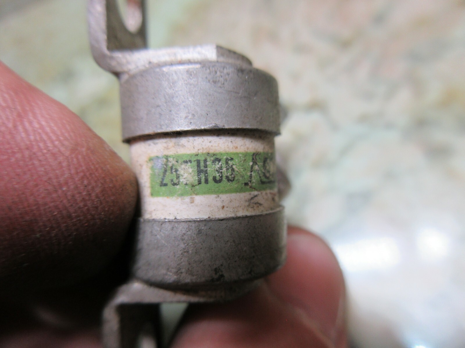 KYOSAN CLEARUP FUSE 250V 35A H35 KYOSAN 25FH35 EACH 1