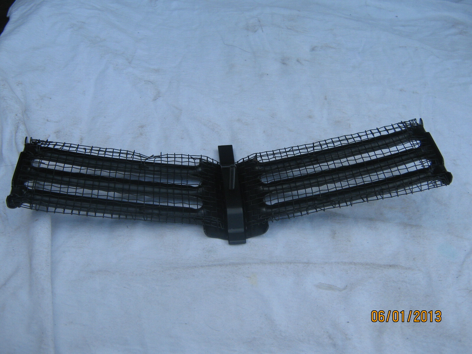 Farmall H, and Super H Grill insert Free Shipping 48963DXA
