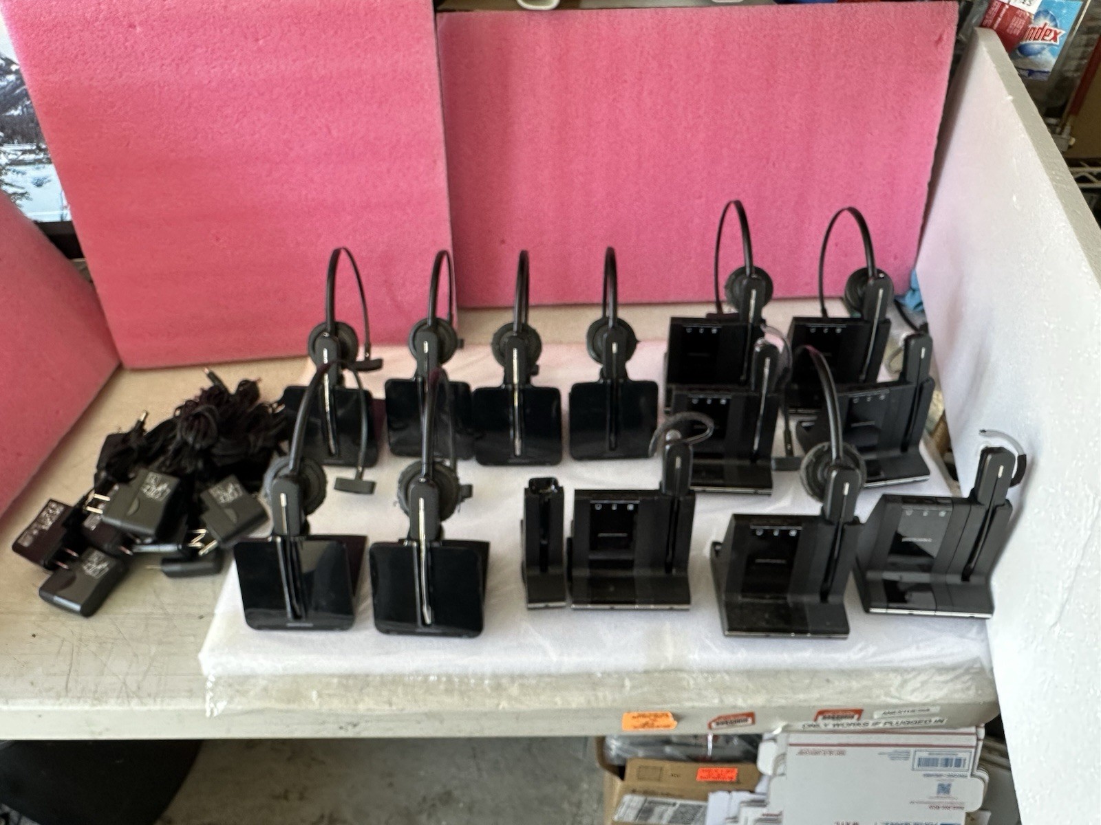 Lot of 13 Plantronics 6/C054 Wireless Headsets 7/W02 /W Charging Base Stations