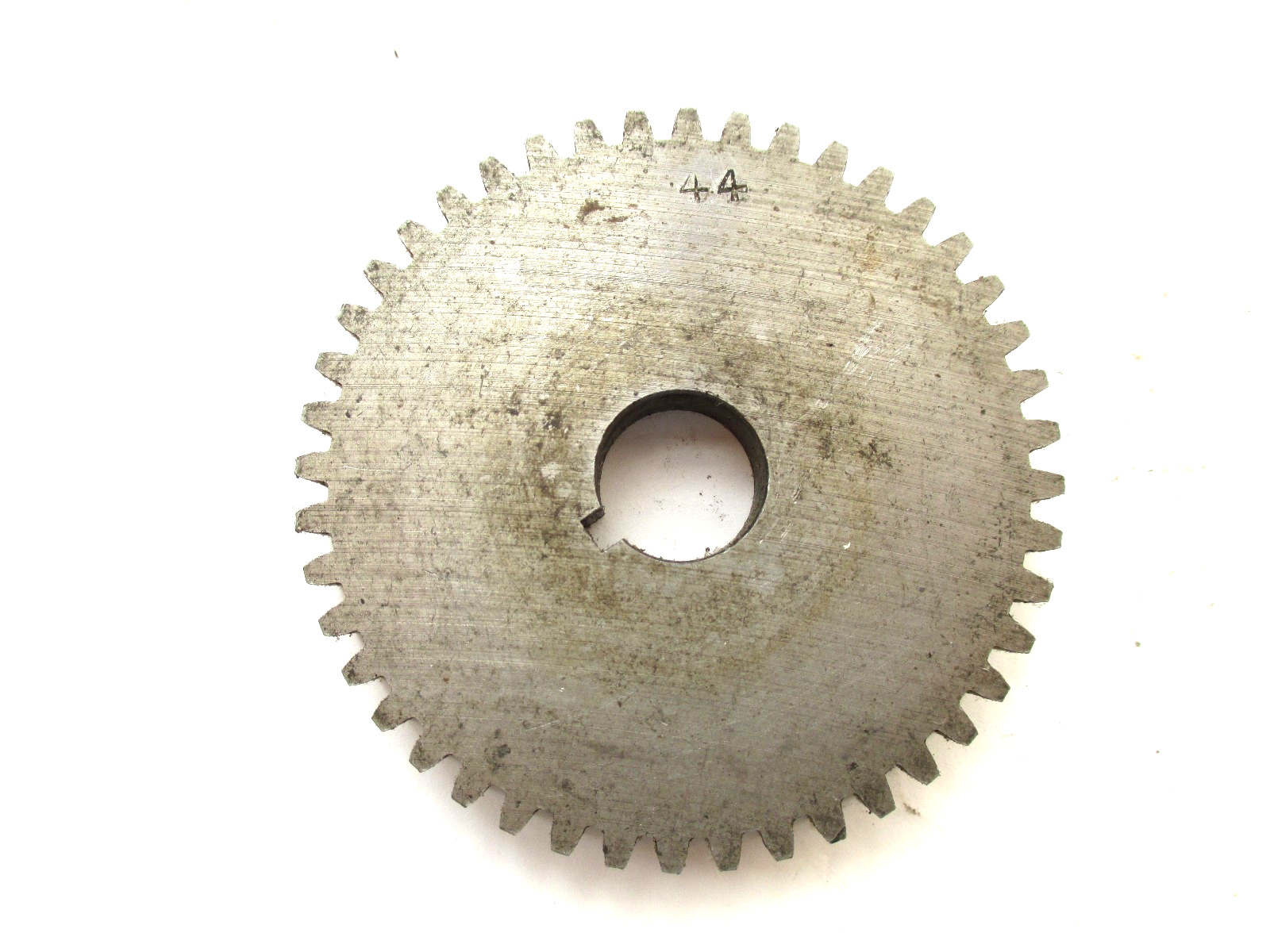 44 Tooth Spur Gear ~ 2-9/16″ by 3/8″. 9/16″ Inside Diameter
