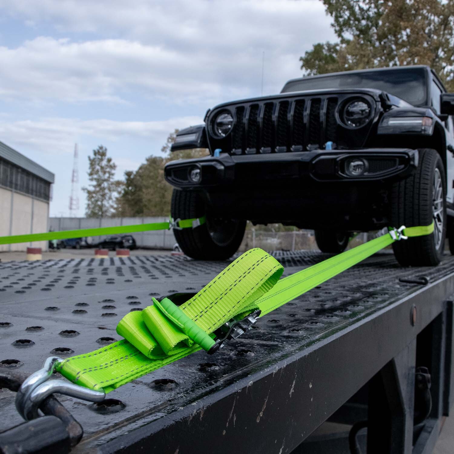 VULCAN High-Viz Reflective Axle Strap Tie Down Kit – Wire Hook Ratchet Straps