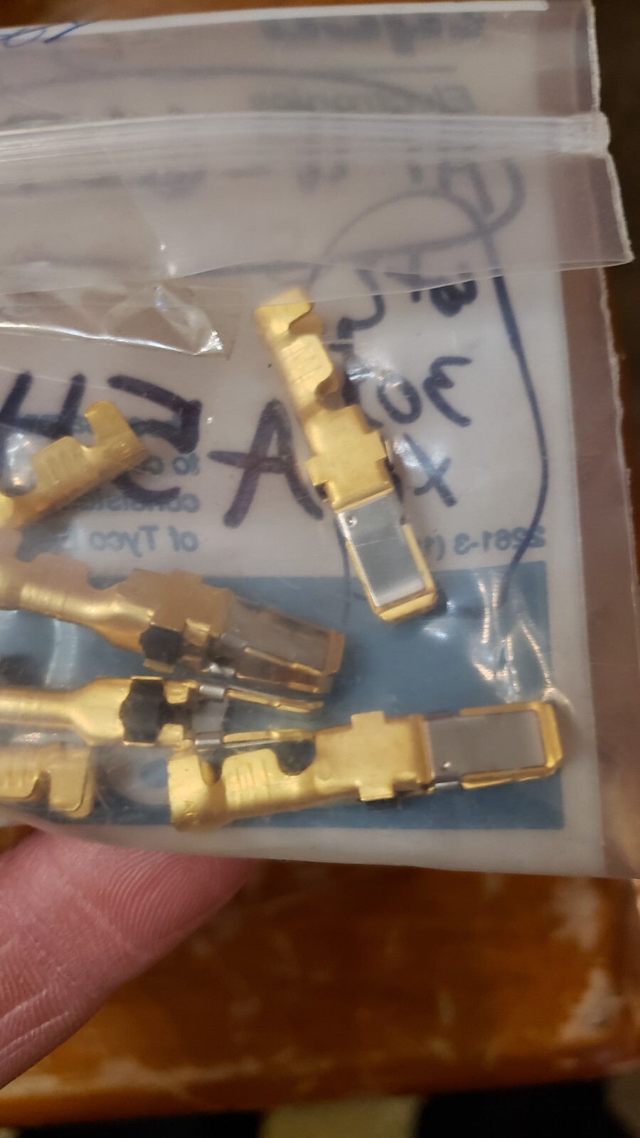 NEW LOT of 4 AMP TYPE XII GOLD CONTACTS 12-16 AWG Socket Connector # 66740-6